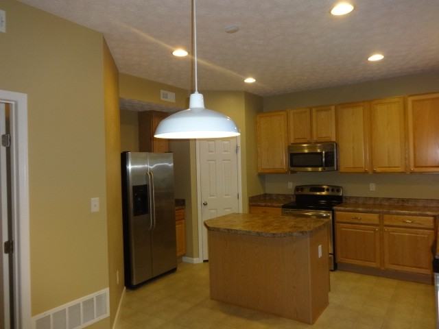 5111 Rivers Edge Blvd - Photo 3 of 20