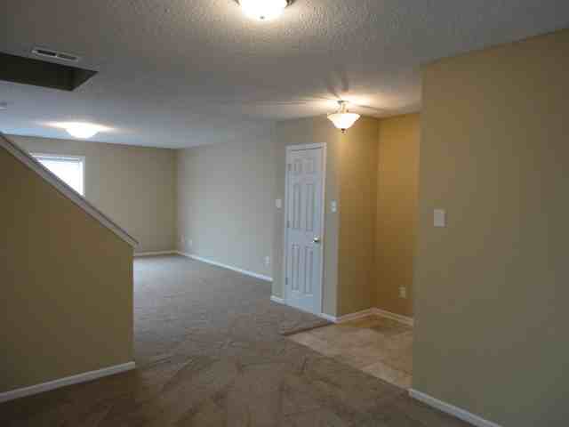 956 Belvedere Dr - Photo 3 of 17