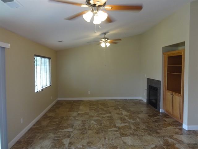 624 Vermillion Dr - Photo 3 of 13