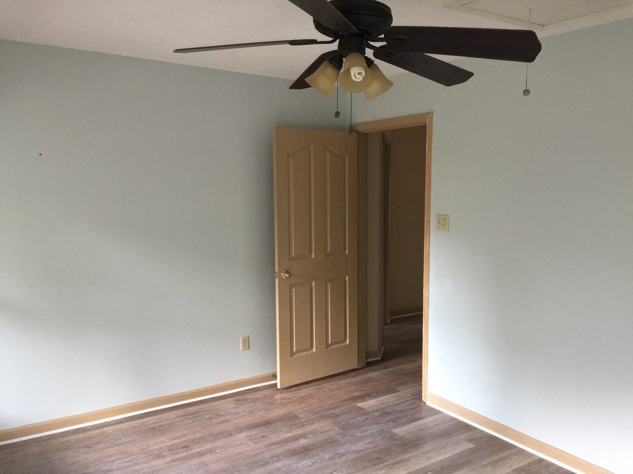 129 Riverwalk Place - Photo 3 of 8