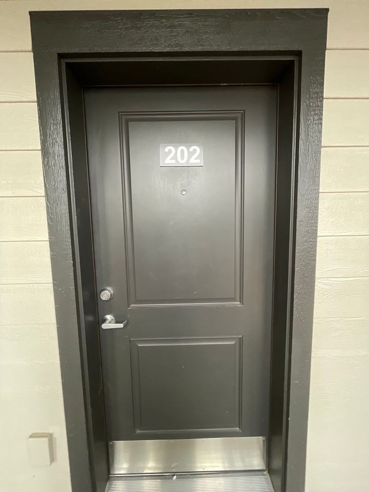 657 N Reed St #202 - Photo 3 of 9