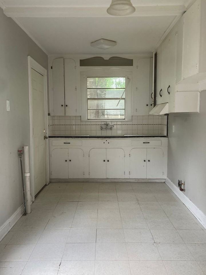 2726 Fulton St - Photo 3 of 5