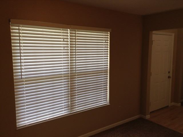 982 Vixen Dr - Photo 2 of 13