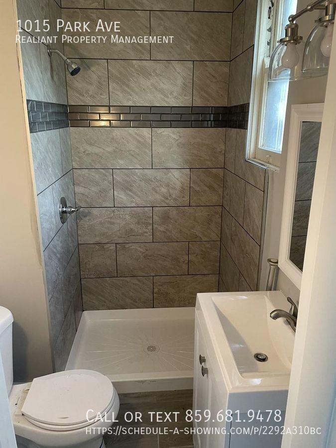1015 Park Ave - Photo 2 of 16