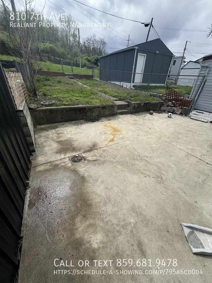 810 7th Ave - Photo 2 of 6