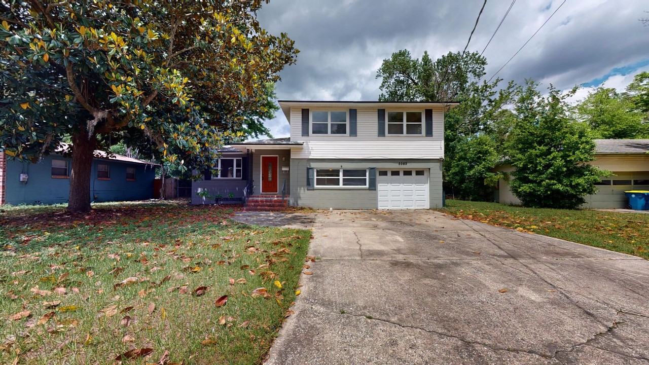 5545 Primrose Ln - Photo 2 of 27