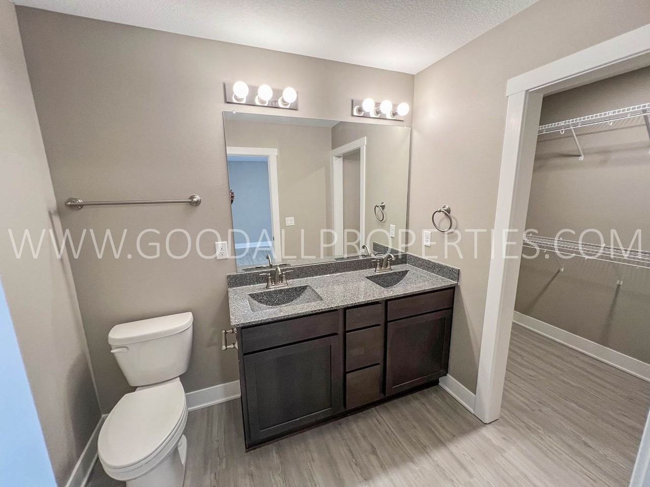 216 Maple Ave - Photo 6 of 14