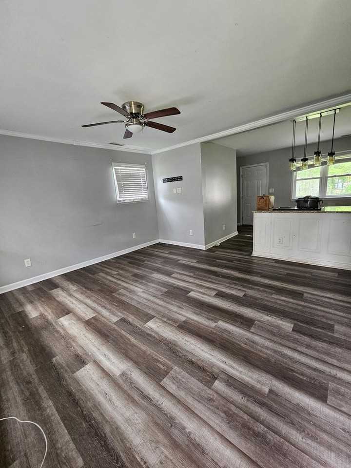 304 Ramsey Dr - Photo 2 of 9