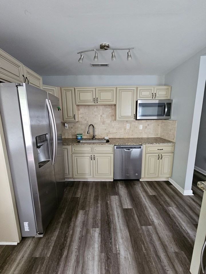 304 Ramsey Dr - Photo 5 of 9