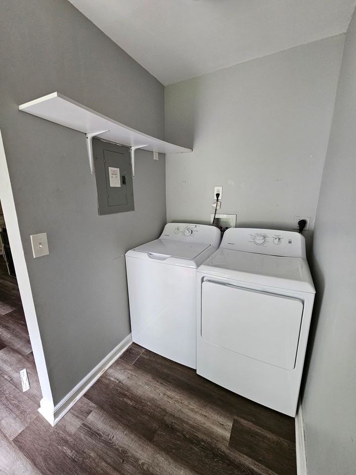 304 Ramsey Dr - Photo 6 of 9