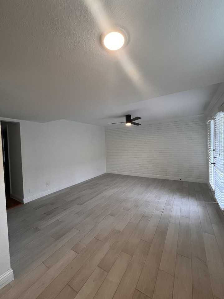 Dream Montrose - Photo 4 of 22