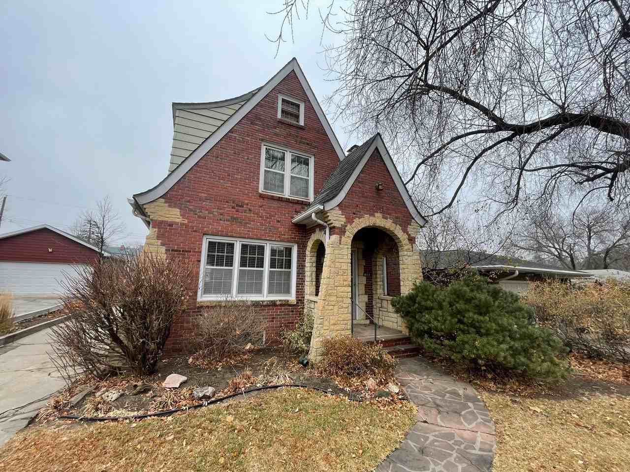 1936 Otoe St - Photo 3 of 30