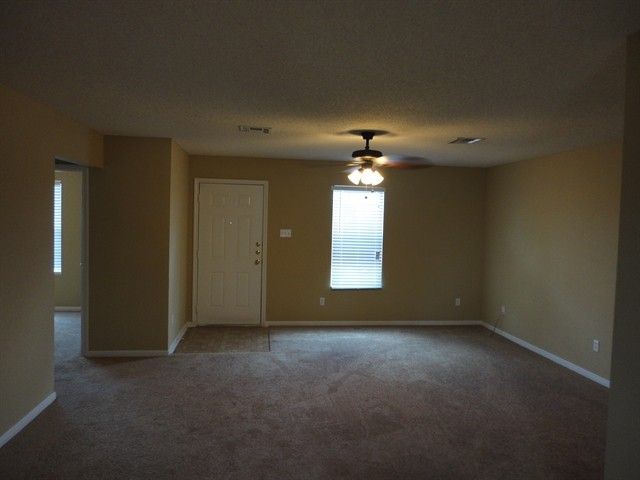 4702 Janelle Dr - Photo 2 of 17