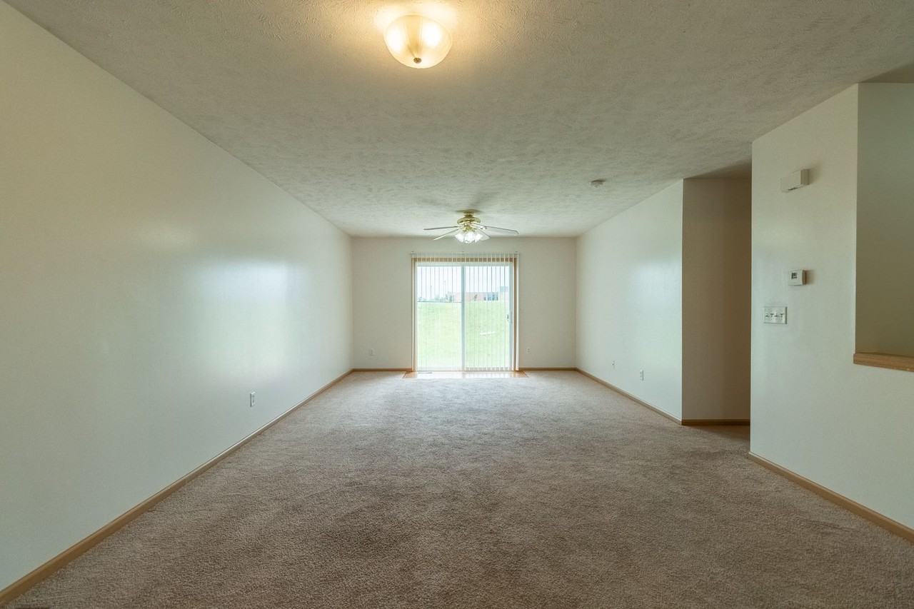 7229 Whitewater Ln - Photo 7 of 26