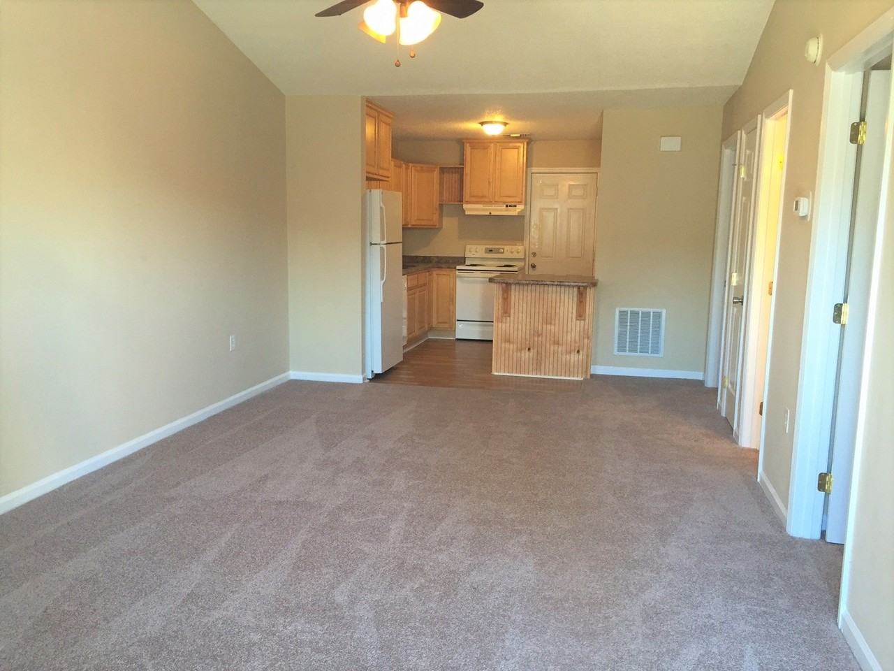 1807 Chandler Rd - Photo 3 of 12