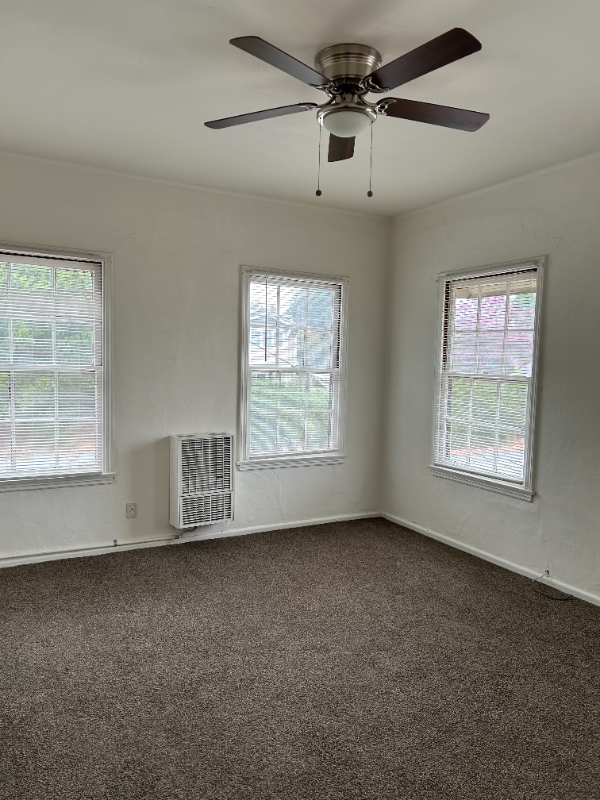 1612 Huntington Dr - Photo 3 of 7