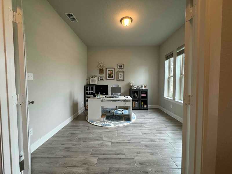 9230 Bardeen Way - Photo 3 of 20