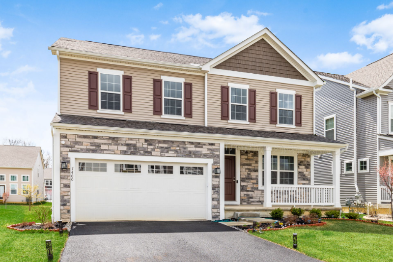 7400 Whimbrel Ln - Photo 3 of 50