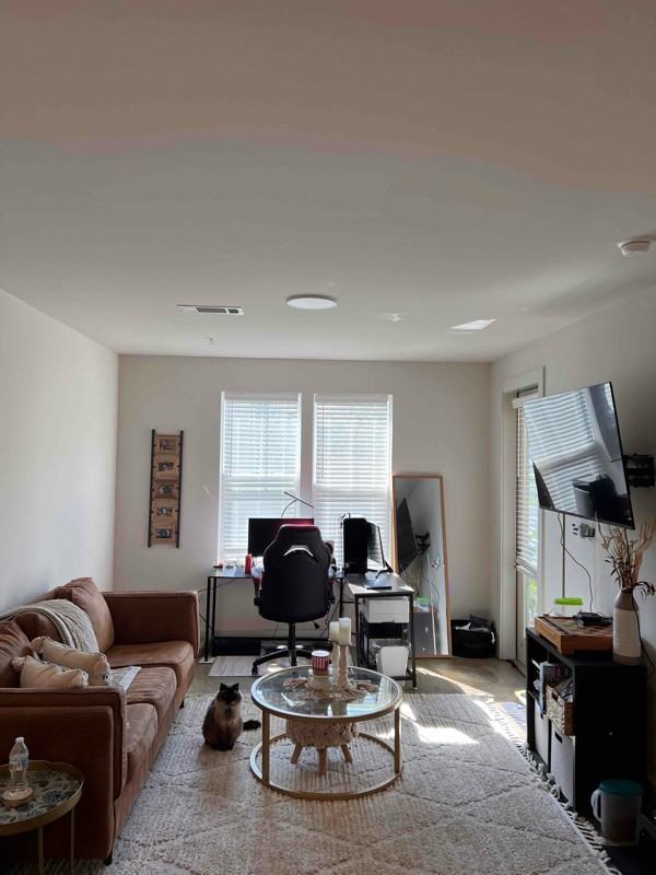 2423 N Pine St - Photo 2 of 12