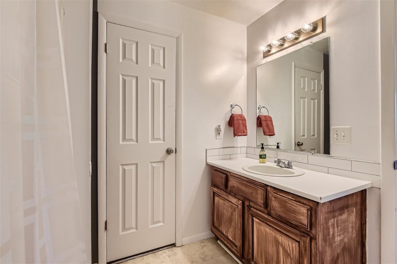4110 S Oak Meadows Dr #31 - Photo 5 of 17