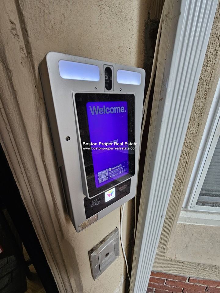 16 Westland Ave #204 - Photo 6 of 15