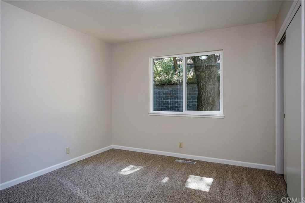 3015 S Lake Dr #NA - Photo 7 of 17