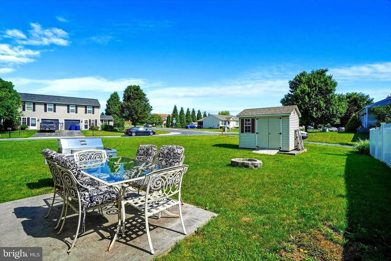 10 Evergreen Ter #NA - Photo 2 of 23