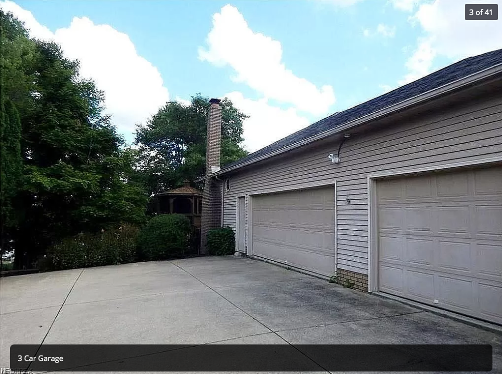 9745 Shenandoah Dr #NA - Photo 3 of 34