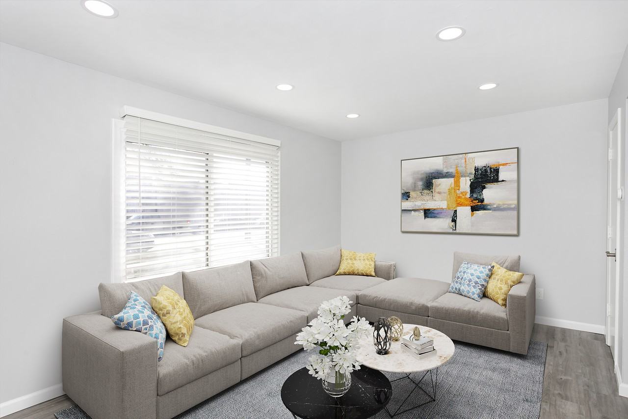 127 E Hazelhurst St #127 - Photo 4 of 25
