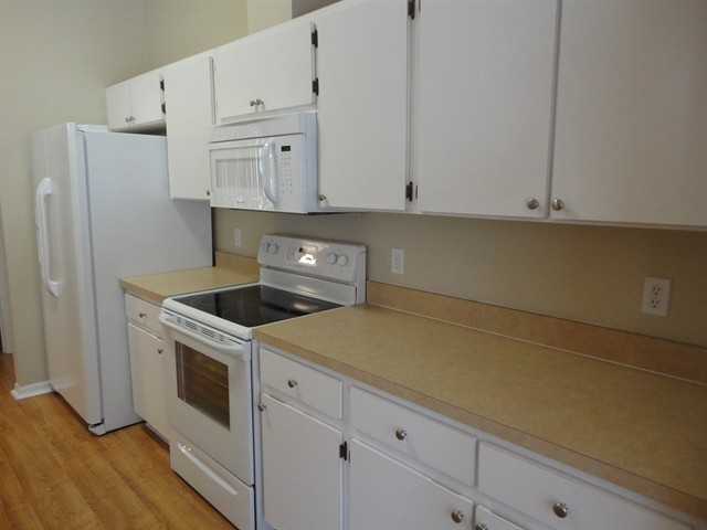 936 Wicketrun Dr - Photo 3 of 10