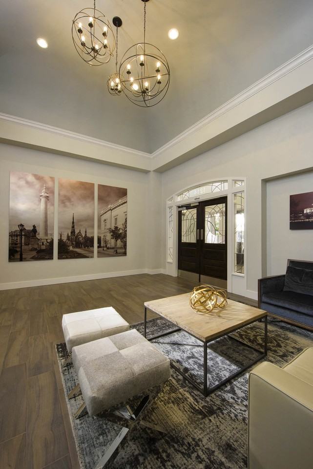 Queen Anne Belvedere - Photo 2 of 38