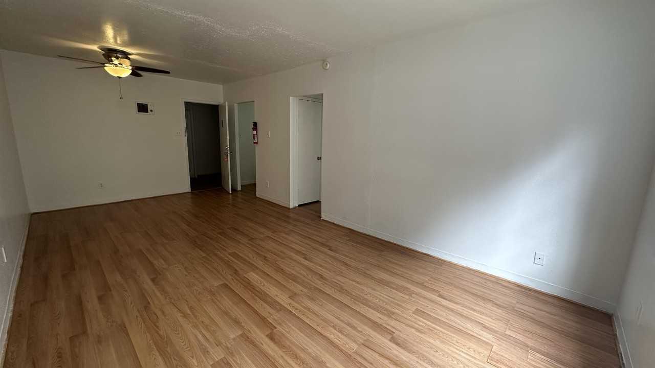 5611 Jackson - 04 #5611-04 - Photo 3 of 14