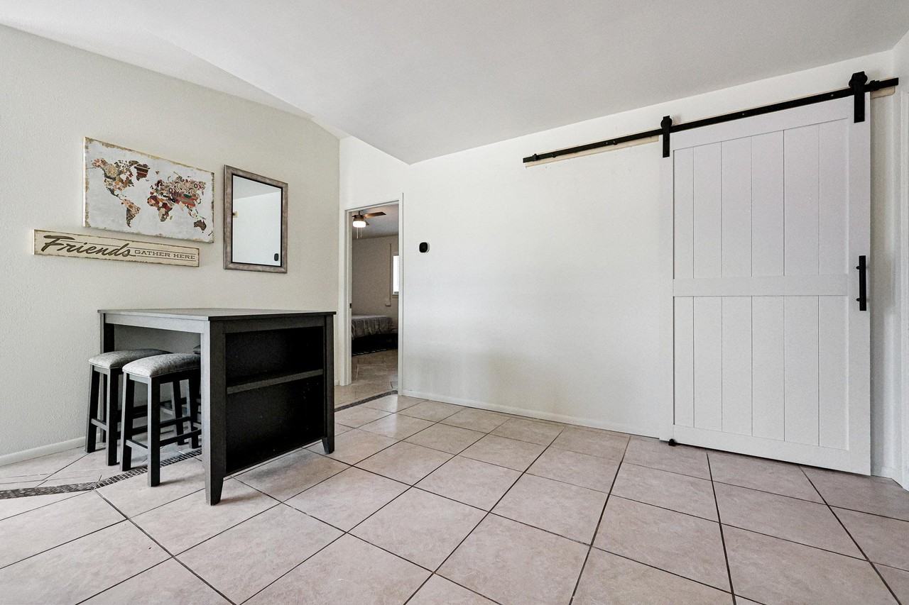 N Miller St - Photo 6 of 17