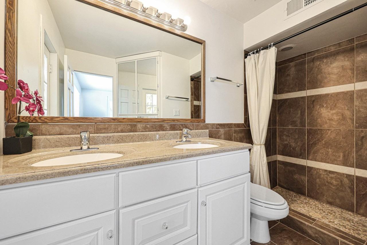 N Miller St - Photo 5 of 17