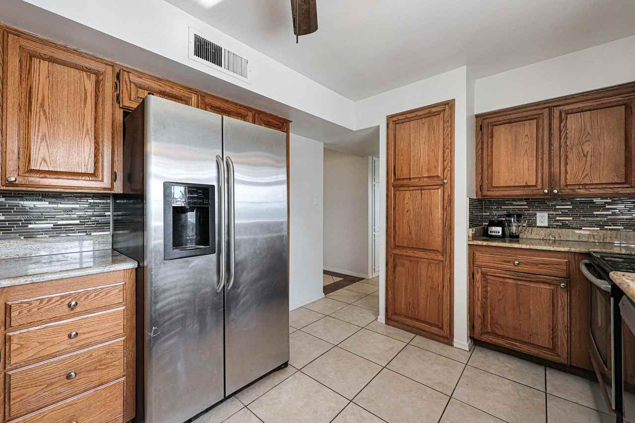 N Miller St - Photo 7 of 17