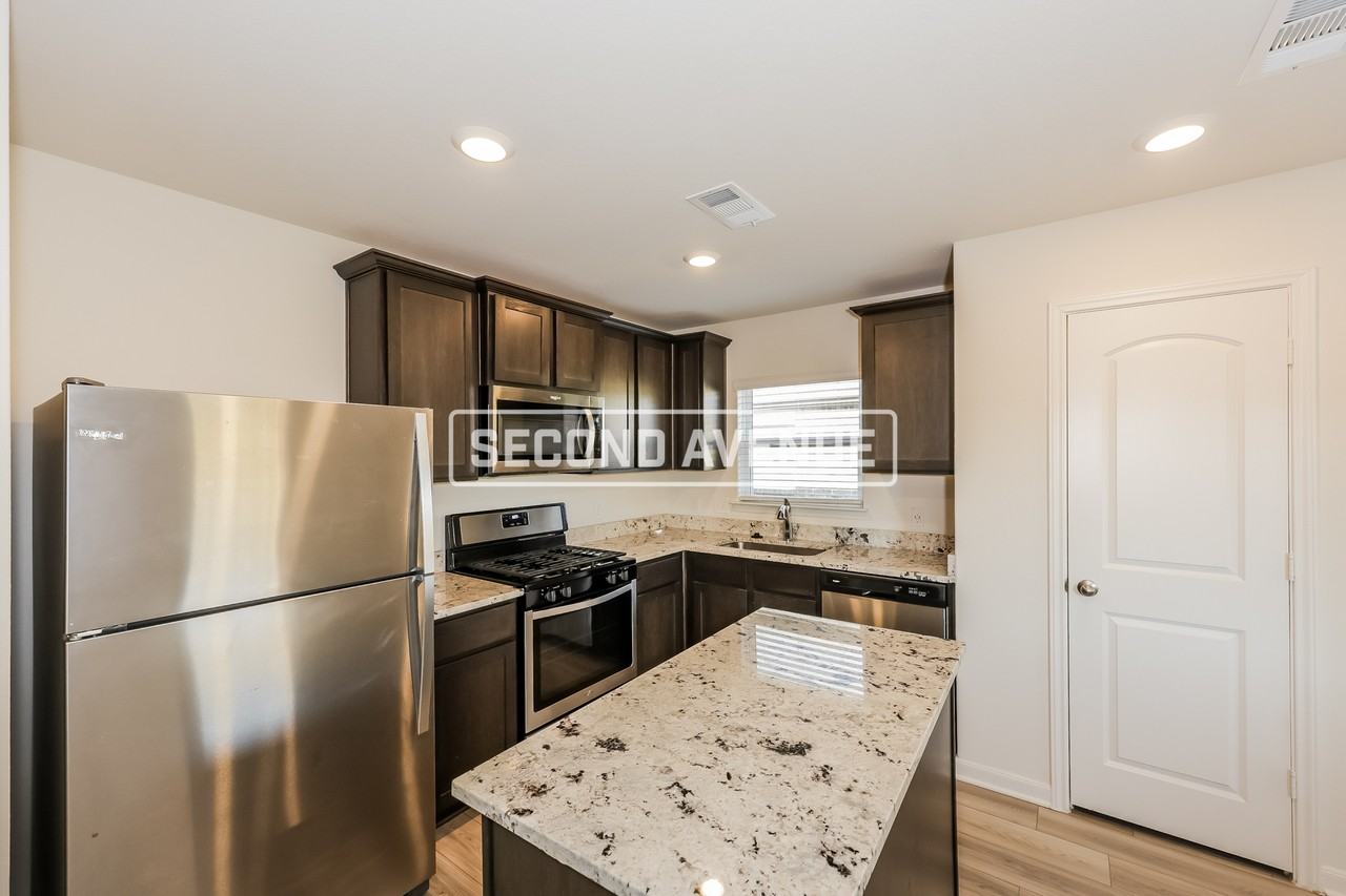 327 Condie Russell Ave - Photo 2 of 20