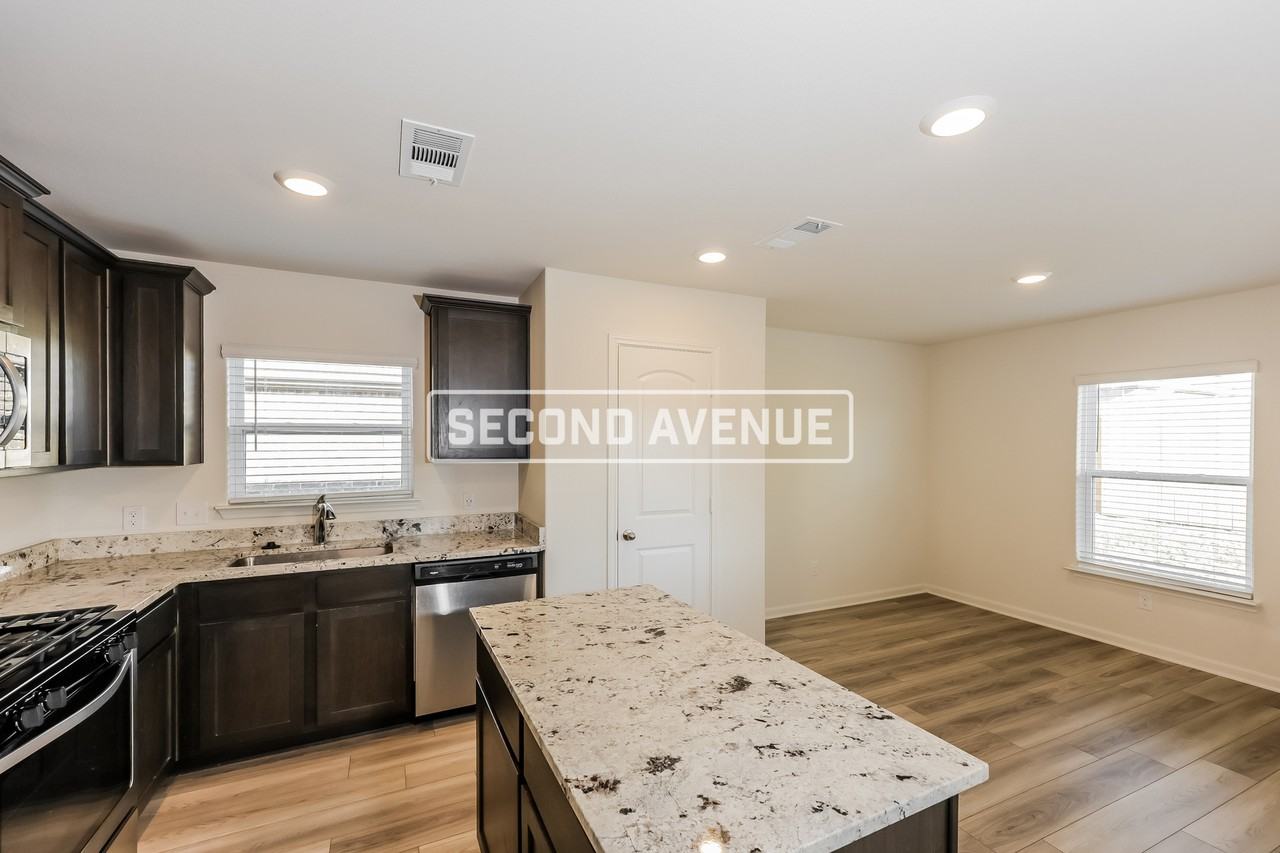 327 Condie Russell Ave - Photo 5 of 20