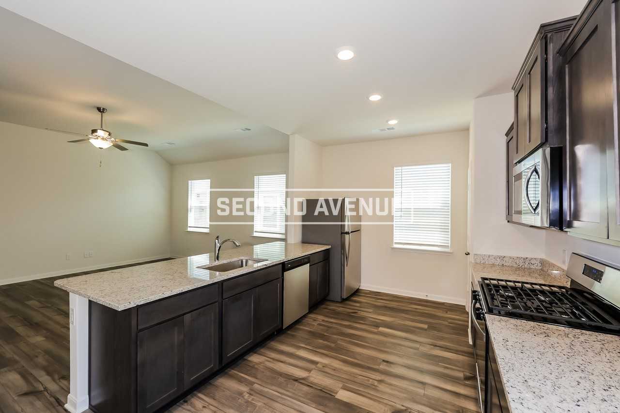 1329 Woodwinds Dr - Photo 2 of 23