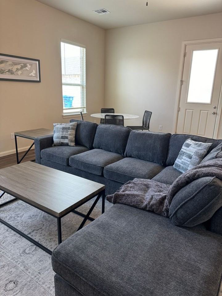 3215 Enclave Pl - Photo 5 of 36