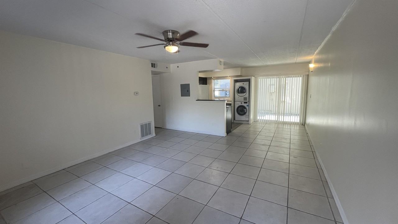 2800 E 113th Ave - Photo 5 of 14