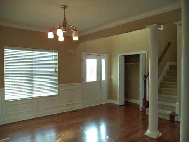 4635 Aylesbury Dr - Photo 2 of 11