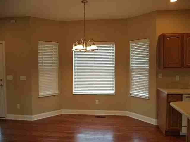 4635 Aylesbury Dr - Photo 3 of 11