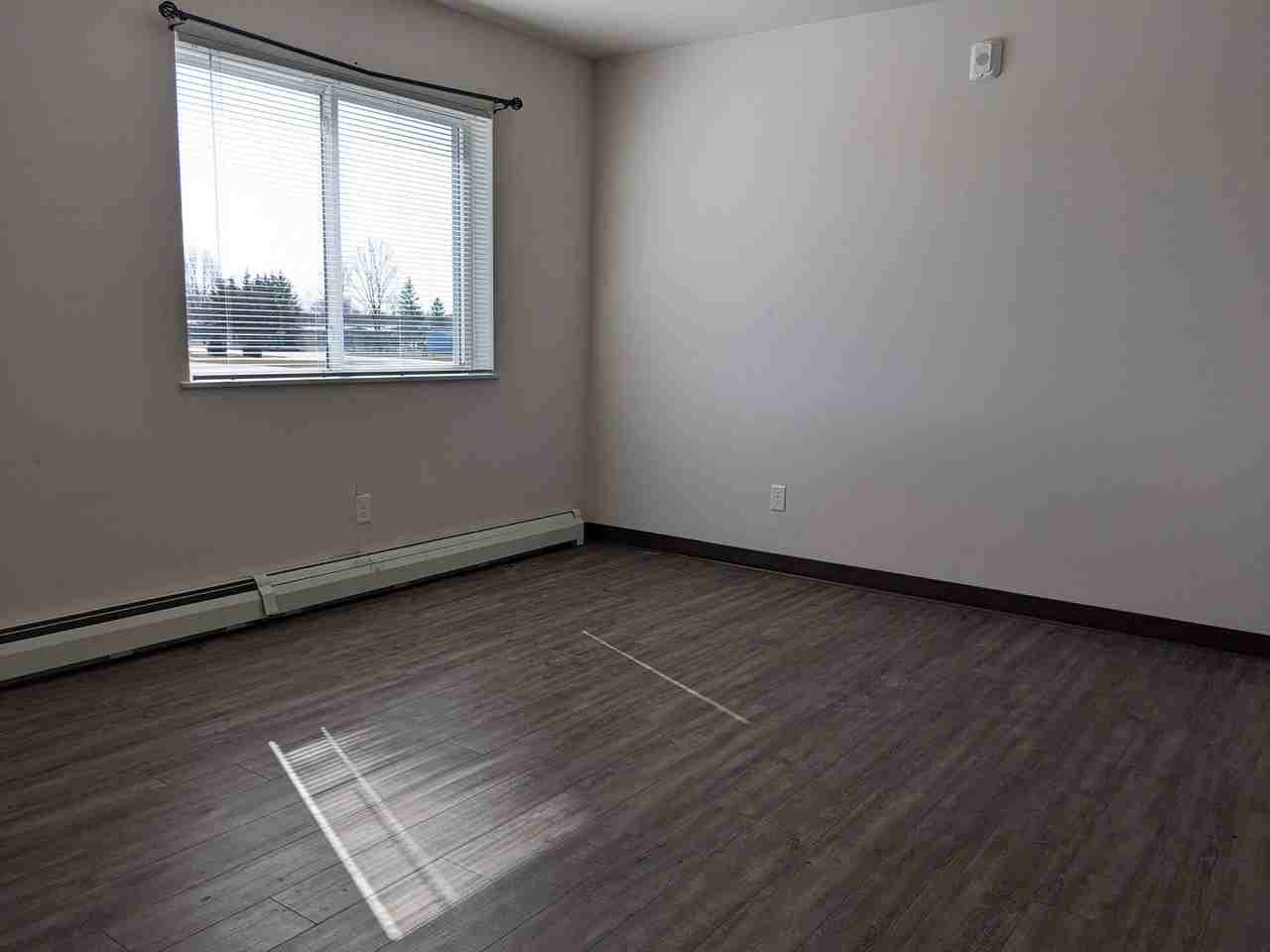 Park West apartments - Photo 5 of 8
