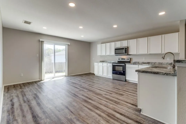 1721 Southridge Ln #1 - Photo 7 of 10