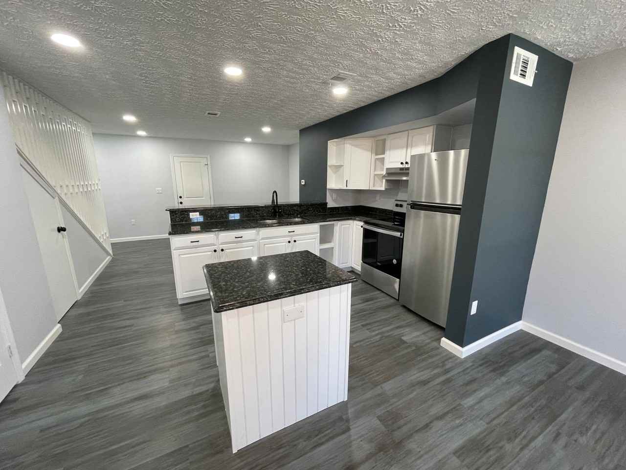 112 Parker Village Cir - Photo 3 of 24