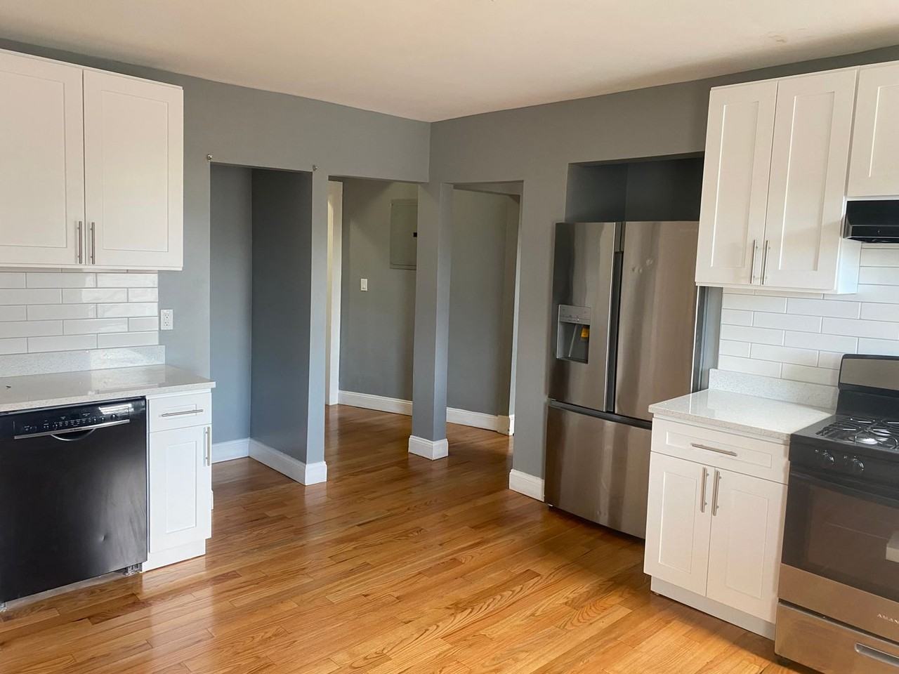 300 Bowdoin St - Photo 3 of 8