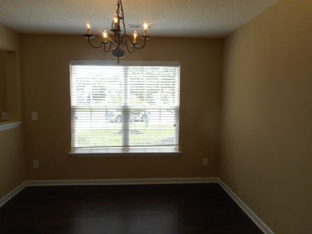 2 Glenrose Ct - Photo 2 of 11