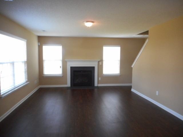 2 Glenrose Ct - Photo 3 of 11