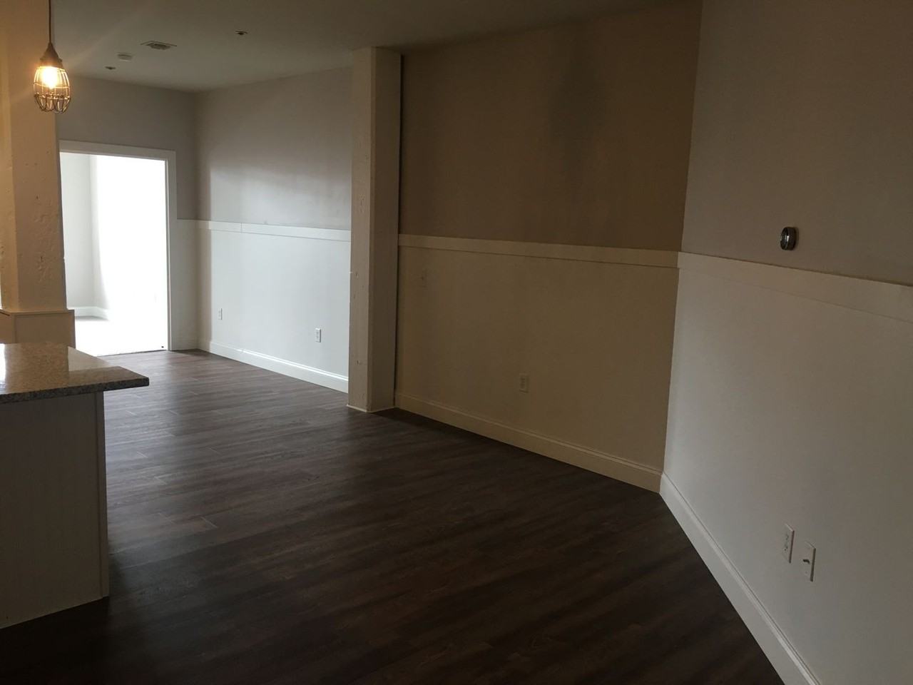 238 N George St - Photo 3 of 9