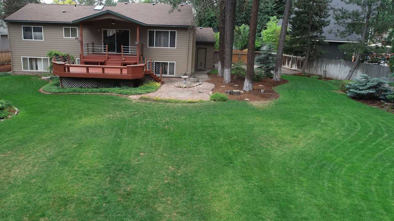15410 N Addison Ct - Photo 2 of 33